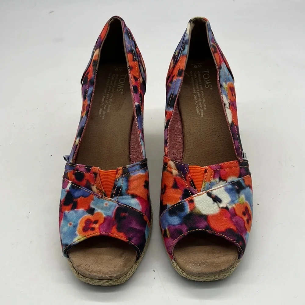 TOMS Espadrille Wedge Slip on Shoe with Peep Toe size 9W